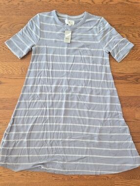 Striped Short Sleeve Swing Dress - Light Grey & White